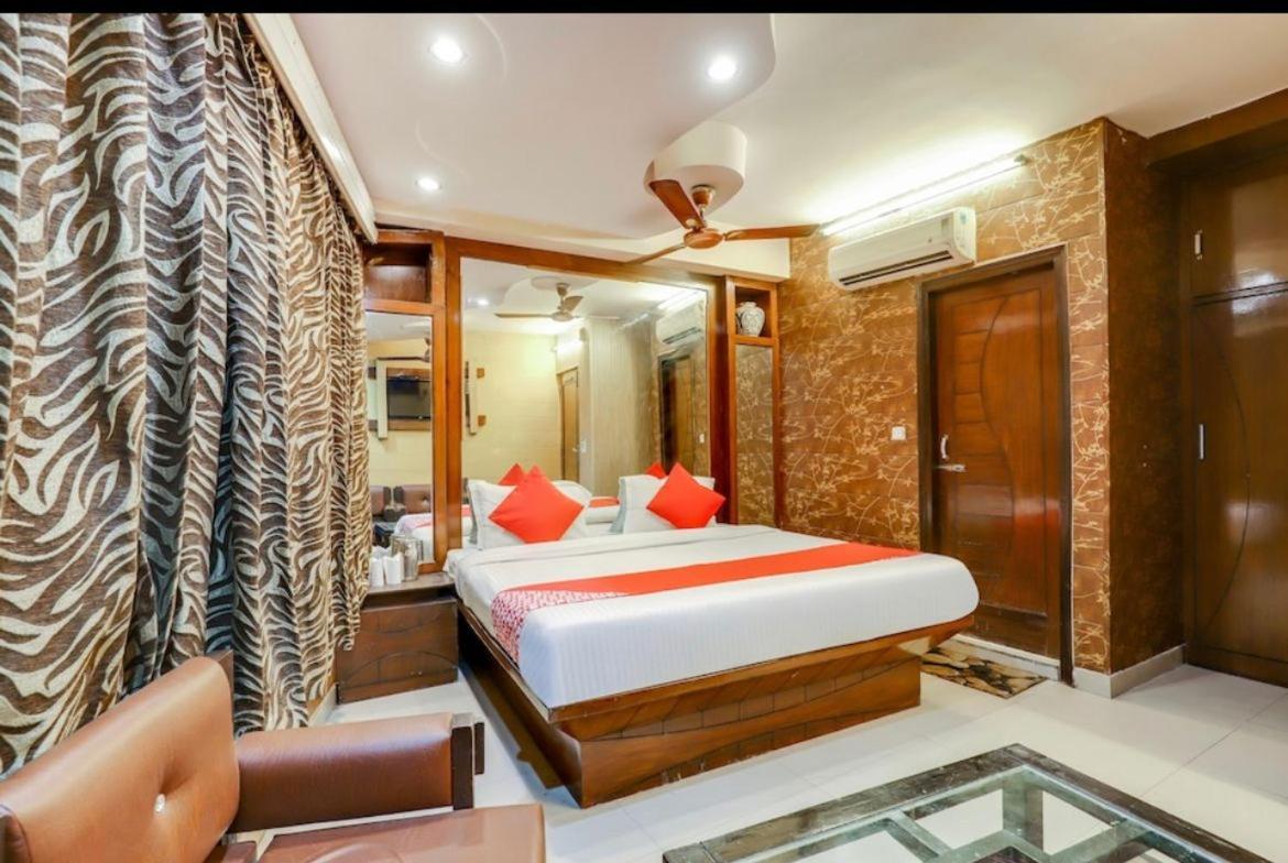 Hotel Roma Deluxe - New Delhi Railway Station Ngoại thất bức ảnh