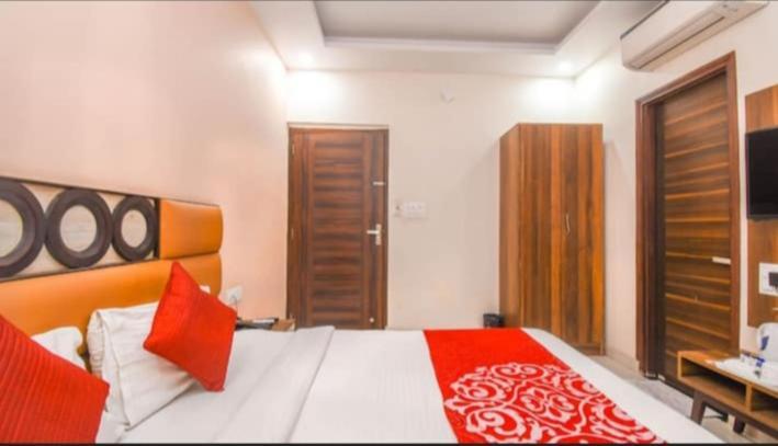 Hotel Roma Deluxe - New Delhi Railway Station Ngoại thất bức ảnh