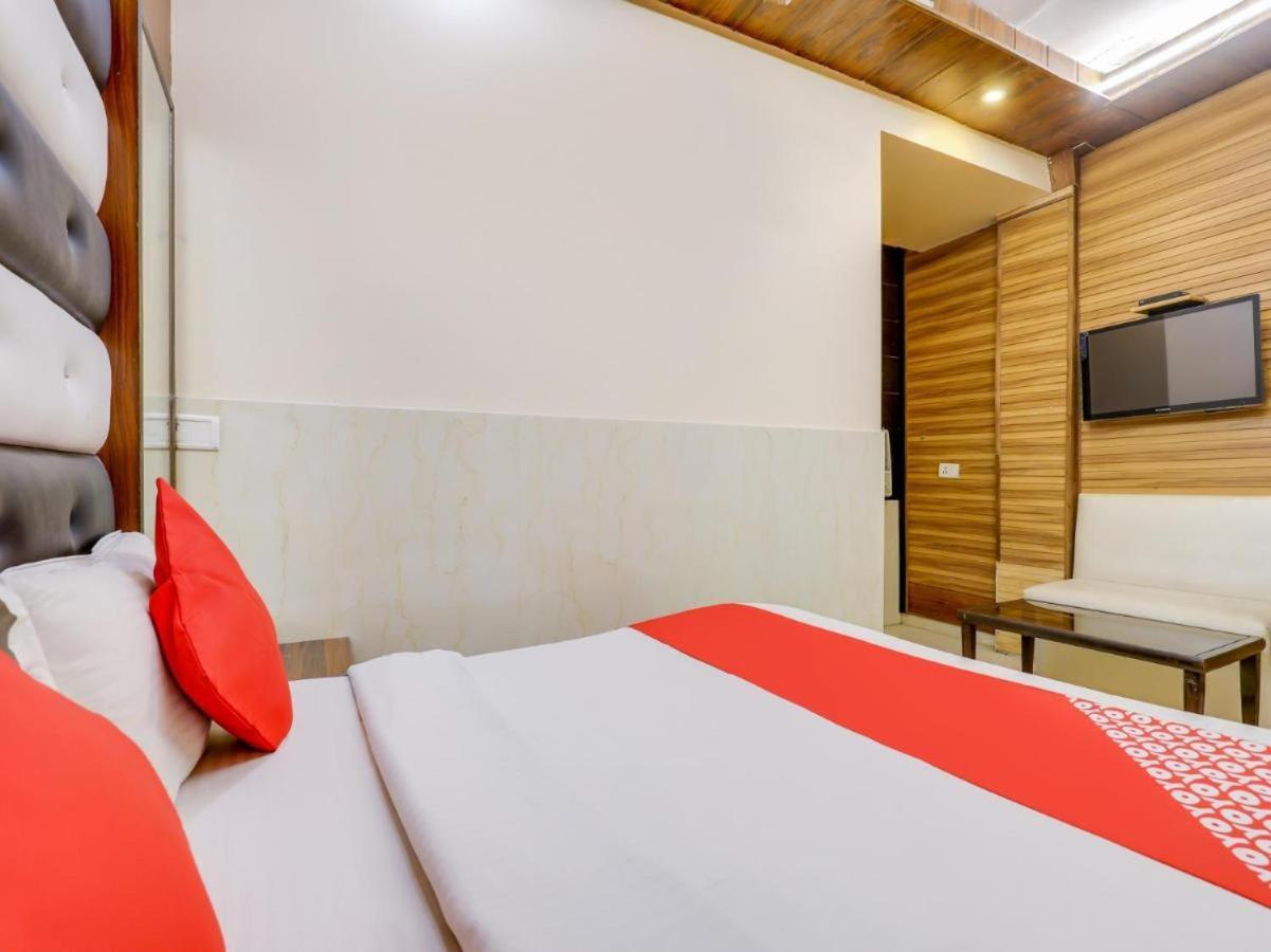 Hotel Roma Deluxe - New Delhi Railway Station Ngoại thất bức ảnh